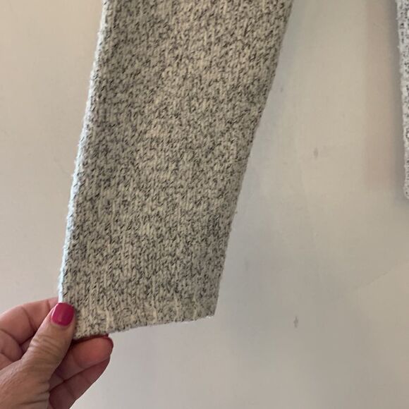 Carolyn Taylor cream colored turtleneck sweater Size M - Picture 2 of 6